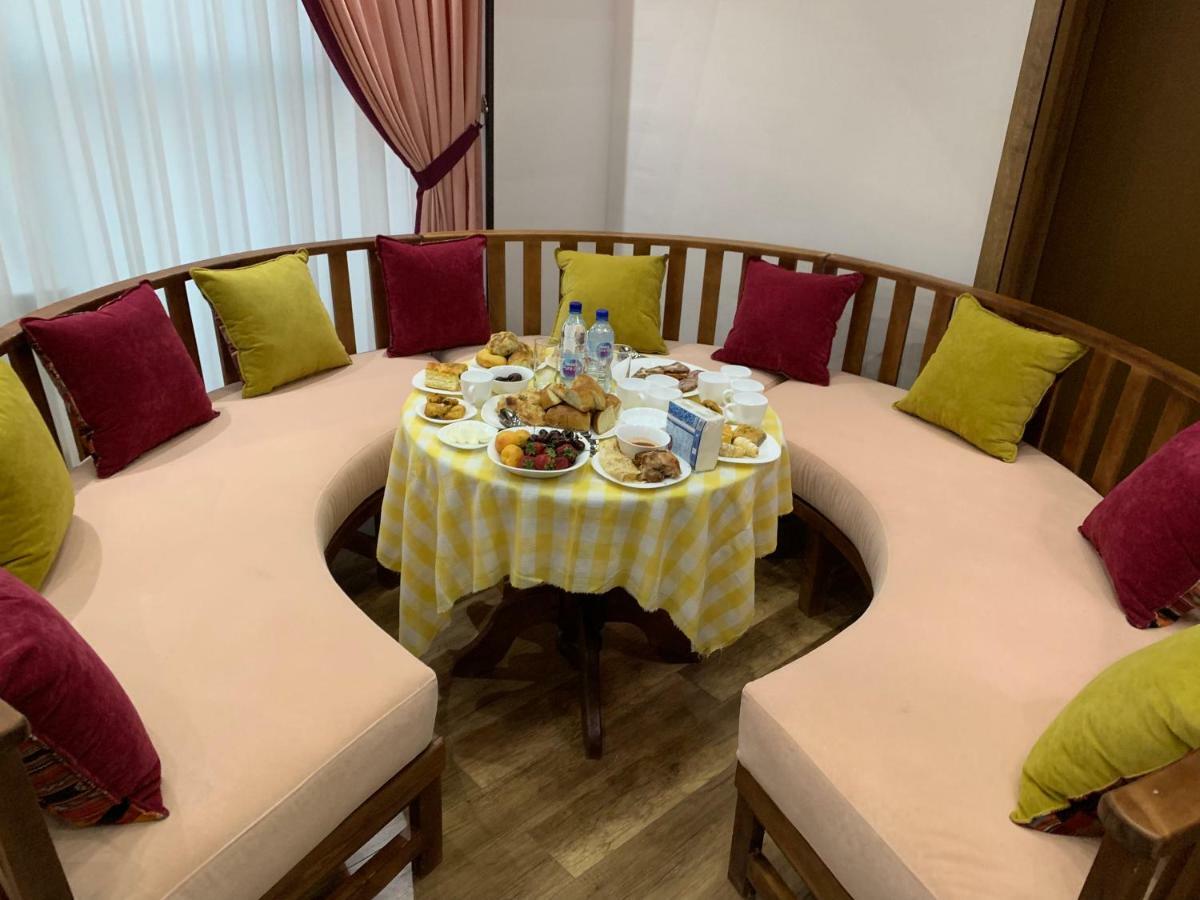 Manija Hostel Samarkand Eksteriør billede